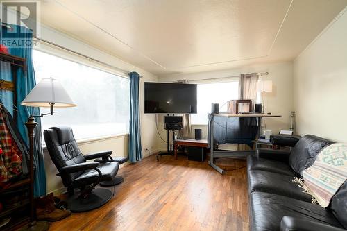 342/344 Fortune Drive, Kamloops, BC - Indoor