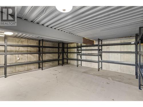 1108 Burgess Way, Kamloops, BC - Indoor Photo Showing Garage