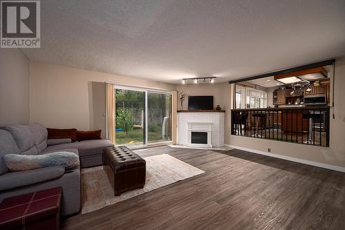 2156 Van Horne Drive, Kamloops, BC - Indoor Photo Showing Living Room With Fireplace