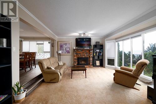 2156 Van Horne Drive, Kamloops, BC - Indoor Photo Showing Living Room With Fireplace