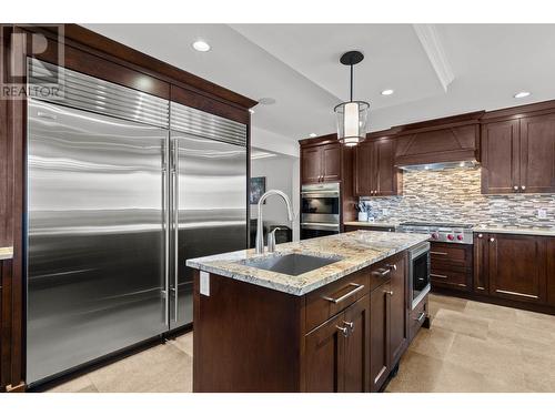 2010 Glenmohr Drive, Kamloops, BC - Indoor Photo Showing Kitchen With Upgraded Kitchen