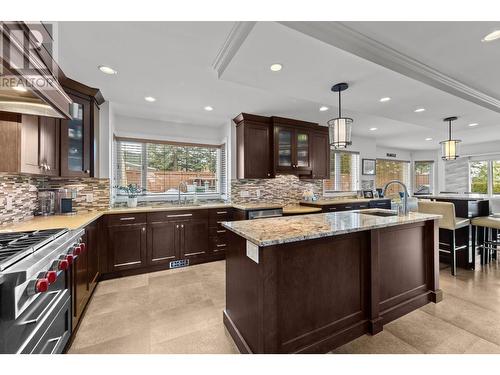 2010 Glenmohr Drive, Kamloops, BC - Indoor Photo Showing Kitchen With Upgraded Kitchen