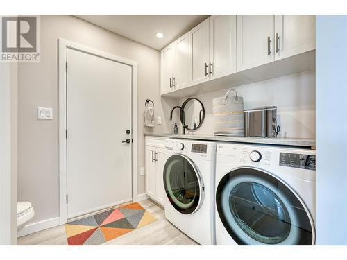 2501 Radio Tower Road Unit# 223, Oliver, BC - Indoor Photo Showing Laundry Room