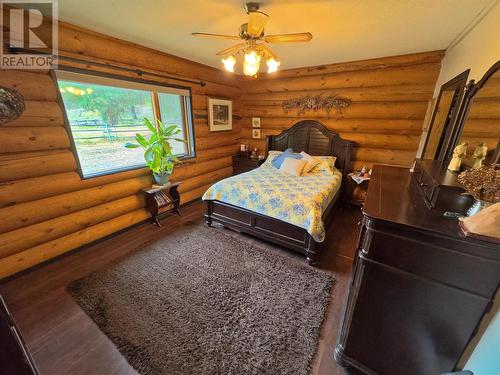 1035 Highway 5A, Princeton, BC - Indoor Photo Showing Bedroom