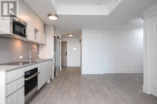 219 - 118 Merchants' Wharf, Toronto (Waterfront Communities), ON - Indoor Photo Showing Kitchen