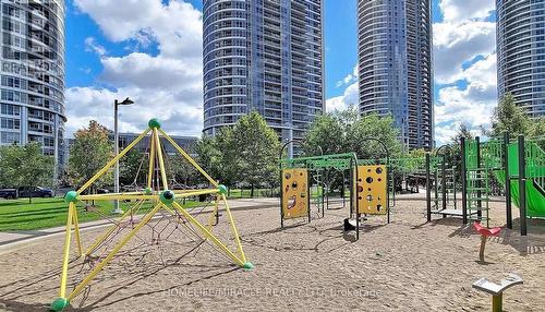 1410 - 125 Village Green Square W, Toronto (Agincourt South-Malvern West), ON - Outdoor With Facade