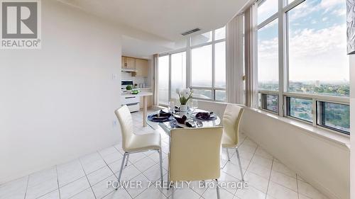 Ph82 - 1 Greystone Walk Drive, Toronto (Kennedy Park), ON - Indoor Photo Showing Dining Room