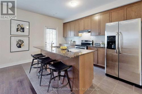 5 - 10060 Keele Street, Vaughan (Maple), ON - Indoor Photo Showing Kitchen With Stainless Steel Kitchen