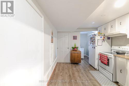 1306* Leighland Road, Burlington (Freeman), ON - Indoor Photo Showing Kitchen