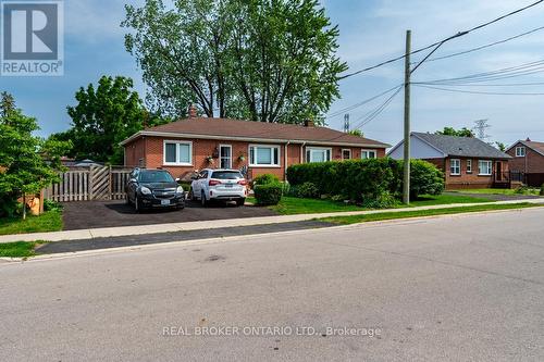 1306* Leighland Road, Burlington (Freeman), ON - Outdoor With Facade