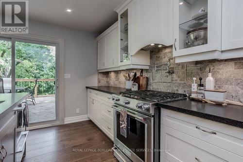 383 Patricia Drive, Burlington (Bayview), ON - Indoor Photo Showing Kitchen With Upgraded Kitchen