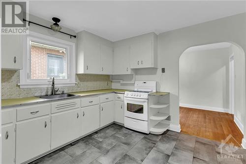 332 Acton Street, Ottawa, ON - Indoor Photo Showing Kitchen