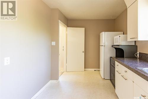 1342 Grandview Street W, Moose Jaw, SK - Indoor Photo Showing Kitchen