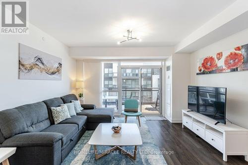 C318 - 301 Sea Ray Avenue, Innisfil, ON - Indoor Photo Showing Living Room