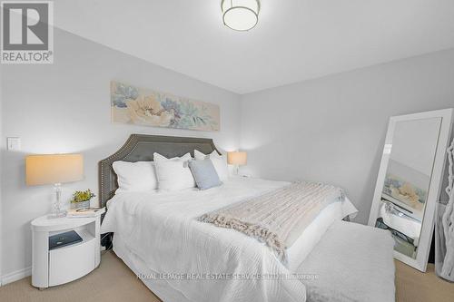 4499 Rogers Road, Burlington (Shoreacres), ON - Indoor Photo Showing Bedroom