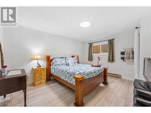 1301 Begley Road, Kelowna, BC - Indoor Photo Showing Bedroom