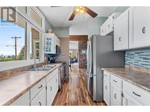 1301 Begley Road, Kelowna, BC - Indoor Photo Showing Kitchen With Double Sink