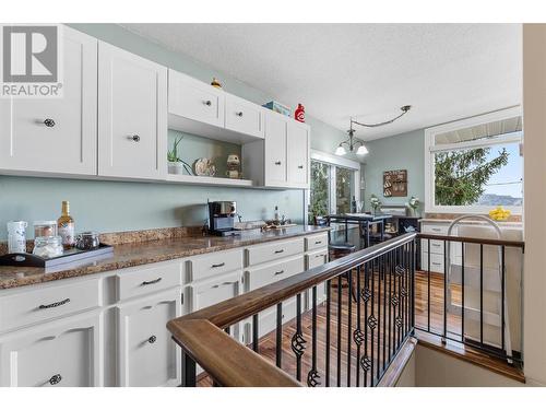 1301 Begley Road, Kelowna, BC - Indoor Photo Showing Kitchen