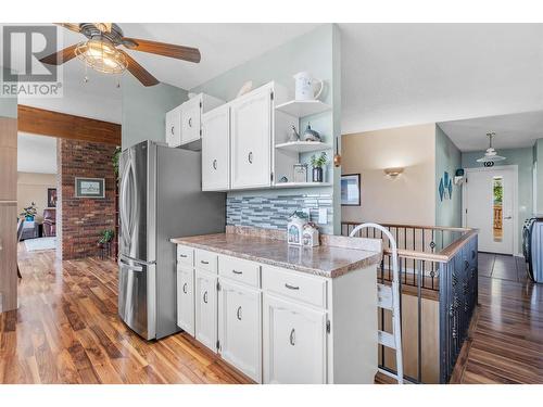 1301 Begley Road, Kelowna, BC - Indoor Photo Showing Kitchen