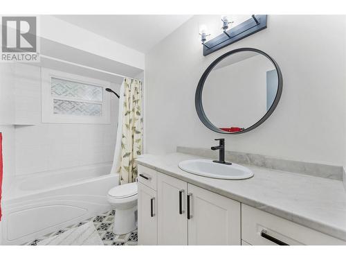 1301 Begley Road, Kelowna, BC - Indoor Photo Showing Bathroom