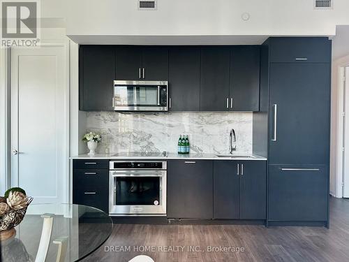 626 - 280 Howland Avenue, Toronto (Annex), ON - Indoor Photo Showing Kitchen With Upgraded Kitchen