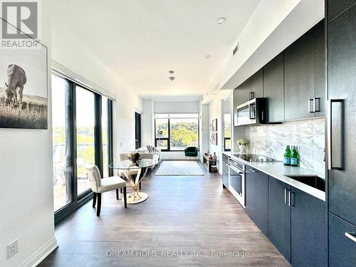 626 - 280 Howland Avenue, Toronto (Annex), ON - Indoor Photo Showing Kitchen With Upgraded Kitchen