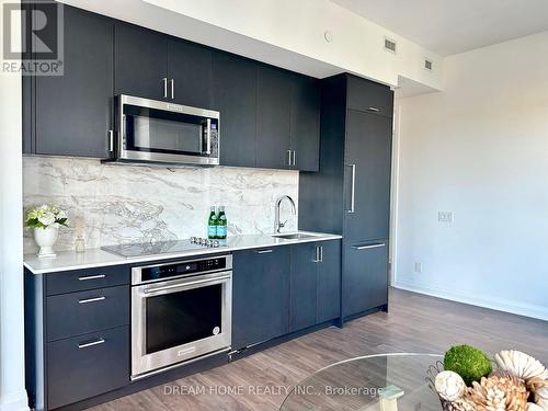 626 - 280 Howland Avenue, Toronto (Annex), ON - Indoor Photo Showing Kitchen With Upgraded Kitchen