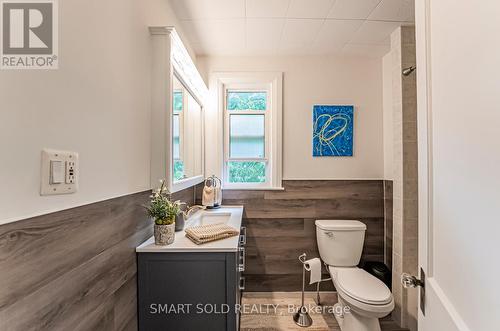 148 Richmond Street, Richmond Hill, ON - Indoor Photo Showing Bathroom