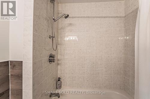 148 Richmond Street, Richmond Hill, ON - Indoor Photo Showing Bathroom