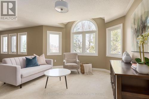 52 Forester Crescent, Markham, ON - Indoor Photo Showing Living Room