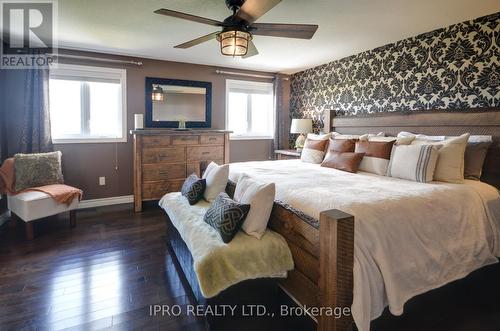 21 Coutts Court, Guelph (Pine Ridge), ON - Indoor Photo Showing Bedroom