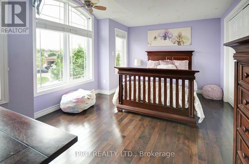 21 Coutts Court, Guelph (Pine Ridge), ON - Indoor Photo Showing Bedroom