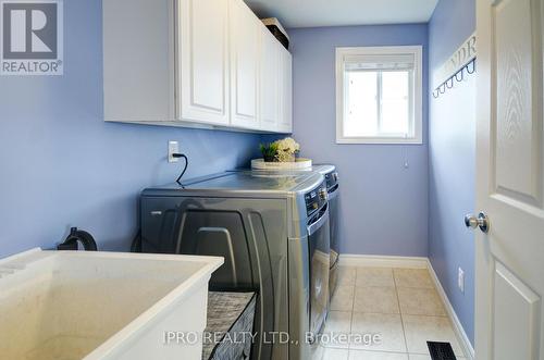 21 Coutts Court, Guelph, ON - Indoor Photo Showing Laundry Room