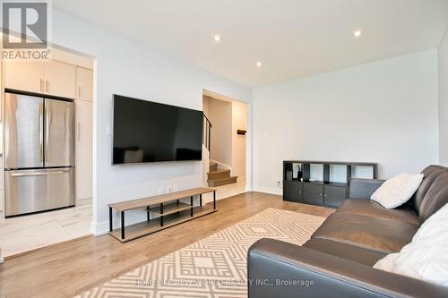 47 Chichester Road, Markham, ON - Indoor Photo Showing Living Room