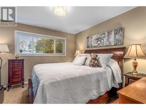 350 Davie Road Unit# 1, Kelowna, BC - Indoor Photo Showing Bedroom