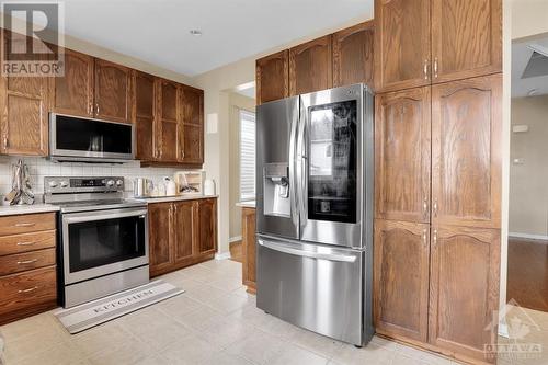 100 Monterossa Street, Ottawa, ON - Indoor Photo Showing Kitchen