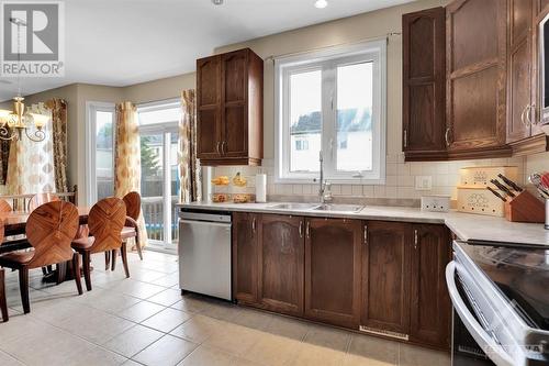 100 Monterossa Street, Ottawa, ON - Indoor Photo Showing Kitchen