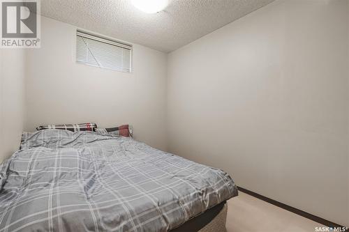 320 Bottomley Avenue S, Saskatoon, SK - Indoor Photo Showing Bedroom