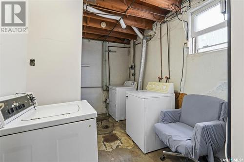 320 Bottomley Avenue S, Saskatoon, SK - Indoor Photo Showing Laundry Room