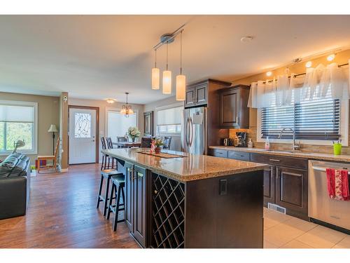 103 Johnson Road, Fruitvale, BC - Indoor Photo Showing Kitchen With Stainless Steel Kitchen With Upgraded Kitchen