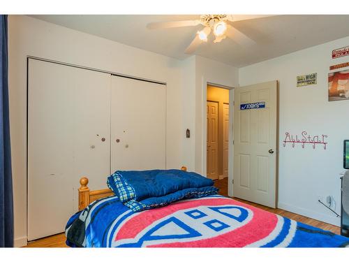 103 Johnson Road, Fruitvale, BC - Indoor Photo Showing Bedroom