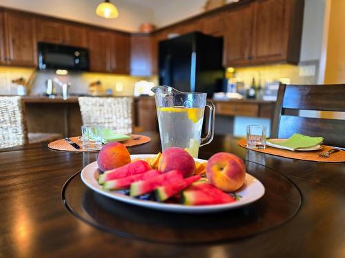 25 - 4878 Ridge Road, Radium Hot Springs, BC - Indoor Photo Showing Kitchen