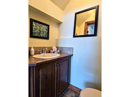 25 - 4878 Ridge Road, Radium Hot Springs, BC - Indoor Photo Showing Bathroom