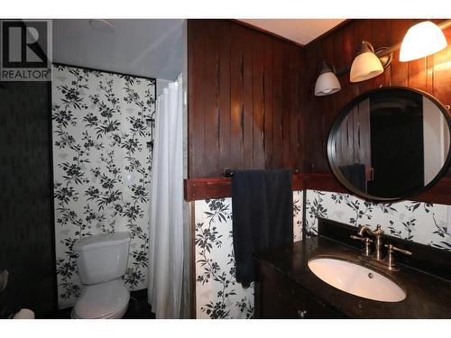 3168 Copeland Road, Quesnel, BC - Indoor Photo Showing Bathroom