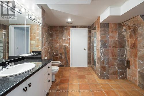 18 Shoreview Drive, Toronto (West Hill), ON - Indoor Photo Showing Bathroom