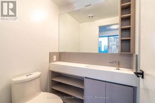 3817 - 319 Jarvis Street, Toronto, ON - Indoor Photo Showing Bathroom