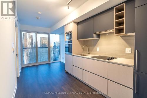 3817 - 319 Jarvis Street, Toronto, ON - Indoor Photo Showing Kitchen