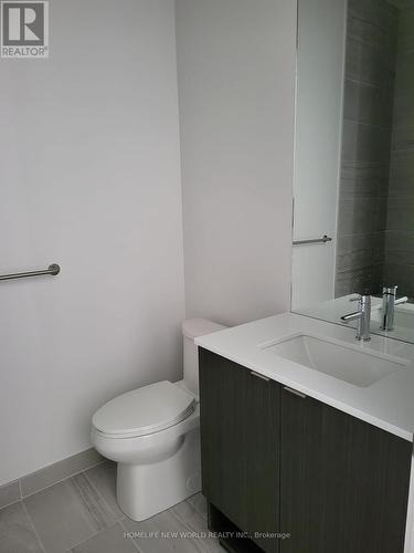 Ph107 - 55 Cooper Street, Toronto (Waterfront Communities), ON - Indoor Photo Showing Bathroom