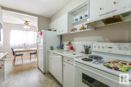 11830 48 St Nw, Edmonton, AB - Indoor Photo Showing Kitchen