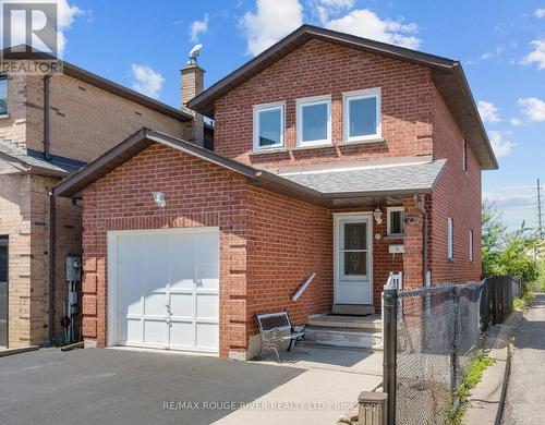 72 Coles Avenue, Vaughan (Vaughan Grove), ON - Outdoor